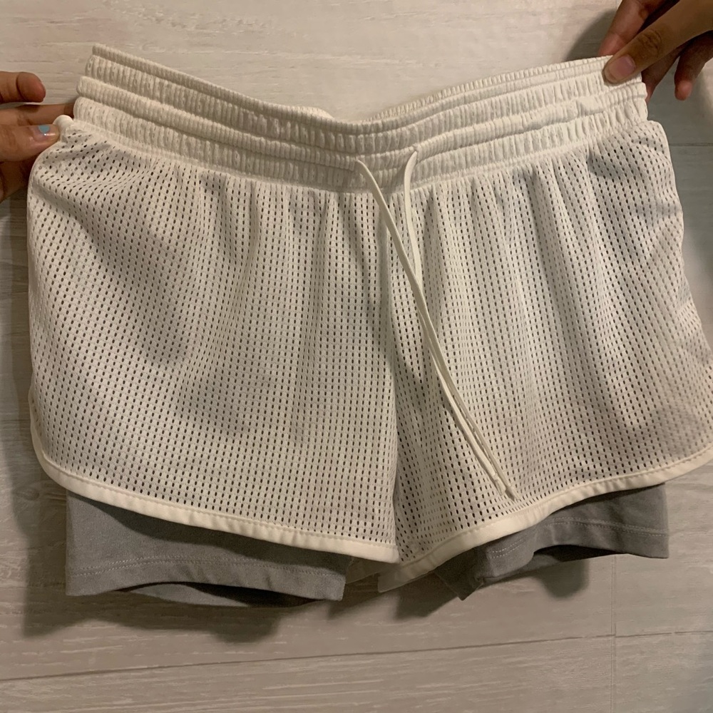 CHAMPION shorts - Picture 4 of 4